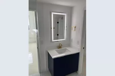 170 SE 14th St #3005, Miami, FL 33131 - Photo 17