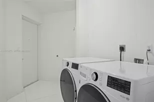 2020 N Bayshore Dr, Miami, FL 33137 - Photo 37