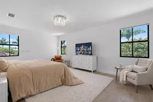 9761 NW 9th St, Miami, FL 33172 - Photo 15