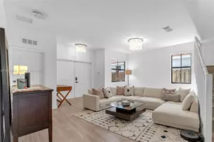 9761 NW 9th St, Miami, FL 33172 - Photo 3