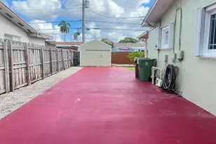 631 W 50th St, Hialeah, FL 33012 - Photo 37