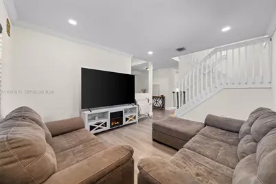 9128 SW 211th Ln, Cutler Bay, FL 33189 - Photo 9