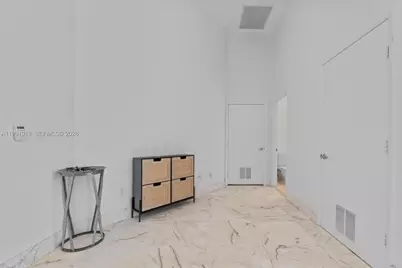 475 Brickell Ave #2209, Miami, FL 33131 - Photo 21