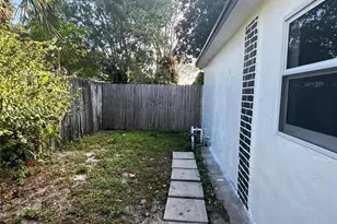 10521 NW 35th Ct, Miami, FL 33147 - Photo 21