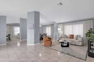 9131 N Lake Miramar Cir, Miramar, FL 33025 - Photo 7