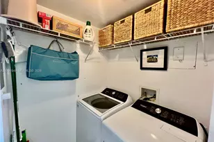 9172 Collins Ave, Surfside, FL 33154 - Photo 19