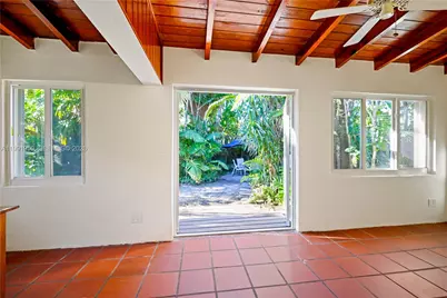 720 NE 75th St, Miami, FL 33138 - Photo 25
