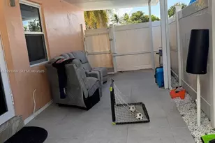 625 E 8th Ln, Hialeah, FL 33010 - Photo 9