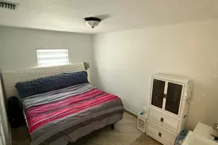 625 E 8th Ln, Hialeah, FL 33010 - Photo 13