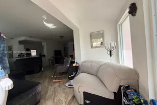 625 E 8th Ln, Hialeah, FL 33010 - Photo 17