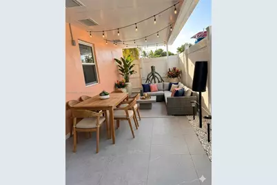 625 E 8th Ln, Hialeah, FL 33010 - Photo 9
