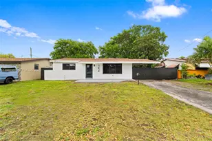 7570 Venetian St, Miramar, FL 33023 - Photo 5