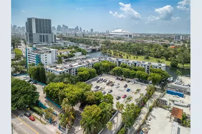 1720 NW N River Dr #613, Miami, FL 33125 - Photo 23