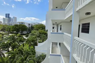 17900 N Bay Rd, Sunny Isles Beach, FL 33160 - Photo 3