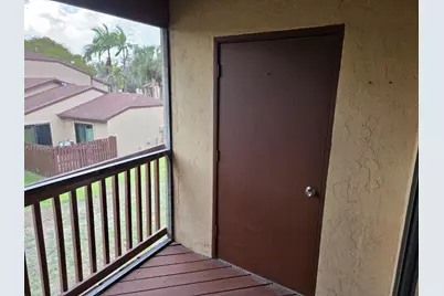 302 Lakeview Dr #E, Royal Palm Beach, FL 33411 - Photo 35