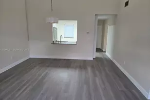 302 Lakeview Dr, Royal Palm Beach, FL 33411 - Photo 11