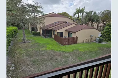 302 Lakeview Dr #E, Royal Palm Beach, FL 33411 - Photo 27