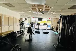 3731 N Country Club Dr, Aventura, FL 33180 - Photo 25