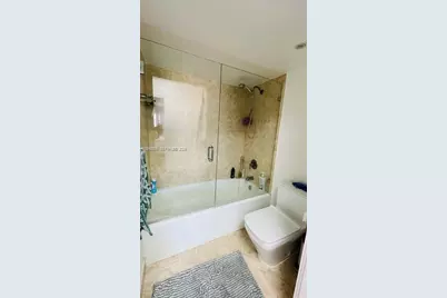 3731 N Country Club Dr #2225, Aventura, FL 33180 - Photo 17