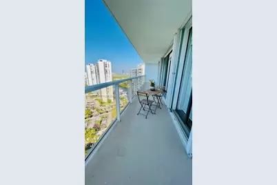 3731 N Country Club Dr #2225, Aventura, FL 33180 - Photo 3