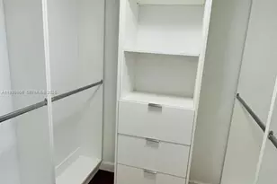 3731 N Country Club Dr, Aventura, FL 33180 - Photo 13