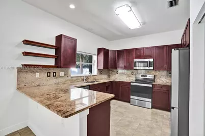 17026 NW 19th St, Pembroke Pines, FL 33028 - Photo 13