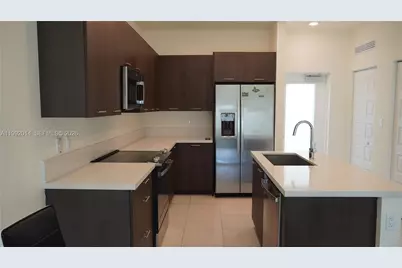 8301 NW 41st St #B-409, Doral, FL 33166 - Photo 5