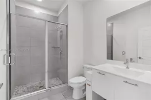 8005 NW 104th Ave, Doral, FL 33178 - Photo 19