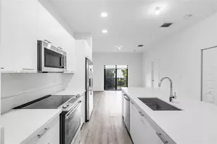 8005 NW 104th Ave, Doral, FL 33178 - Photo 13