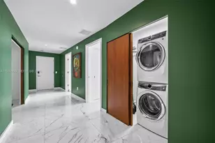 851 NE 1st Ave, Miami, FL 33132 - Photo 21