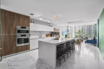 851 NE 1st Ave #3211, Miami, FL 33132 - Photo 1