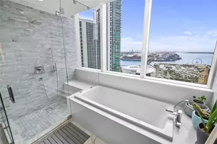 851 NE 1st Ave, Miami, FL 33132 - Photo 35