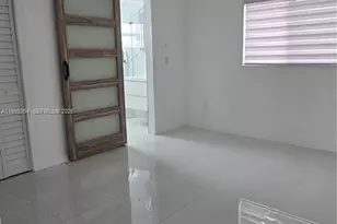 1284 W 38th Pl, Hialeah, FL 33012 - Photo 13