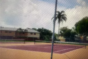 730 NW 106th Terrace, Pembroke Pines, FL 33026 - Photo 5