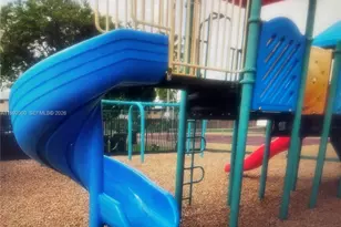 730 NW 106th Terrace, Pembroke Pines, FL 33026 - Photo 3