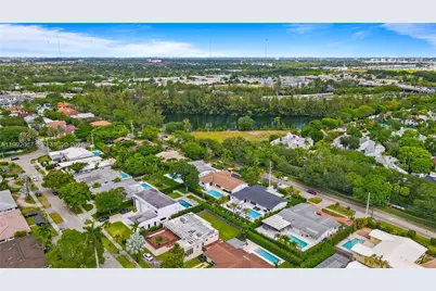 1850 NE 199th St, Miami, FL 33179 - Photo 7