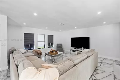 1850 NE 199th St, Miami, FL 33179 - Photo 9