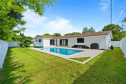 1850 NE 199th St, Miami, FL 33179 - Photo 35