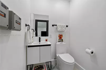 1850 NE 199th St, Miami, FL 33179 - Photo 35