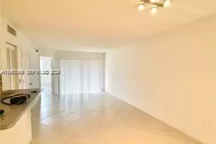 9650 NW 2nd St, Pembroke Pines, FL 33024 - Photo 7