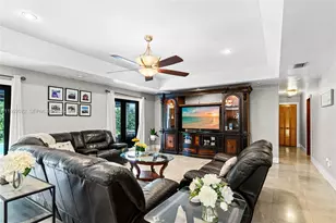 16214 NW 82nd Pl, Miami Lakes, FL 33016 - Photo 9