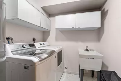 16214 NW 82nd Pl, Miami Lakes, FL 33016 - Photo 41