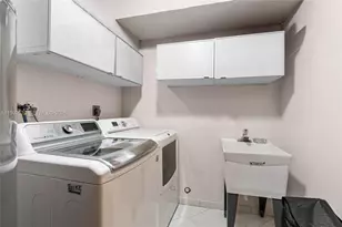 16214 NW 82nd Pl, Miami Lakes, FL 33016 - Photo 41