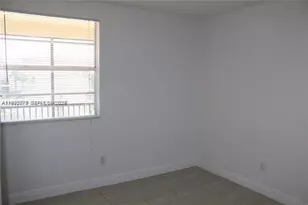 1247 SW 46th Ave, Pompano Beach, FL 33069 - Photo 9