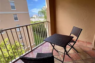 19555 E Country Club Dr, Aventura, FL 33180 - Photo 9