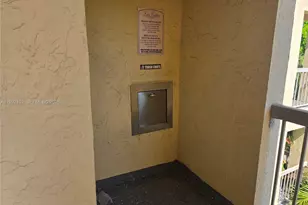 8100 Geneva Ct, Doral, FL 33166 - Photo 39