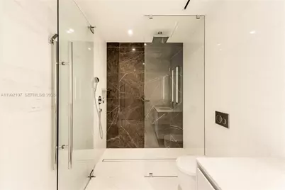 300 Biscayne Boulevard Way #2103C, Miami, FL 33131 - Photo 31