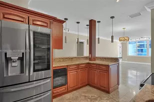 5401 Collins Ave, Miami Beach, FL 33140 - Photo 19