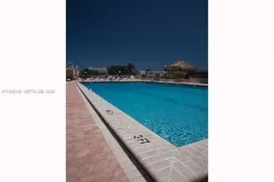 5401 Collins Ave, Miami Beach, FL 33140 - Photo 9