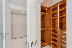 5660 Collins Ave, Miami Beach, FL 33140 - Photo 29